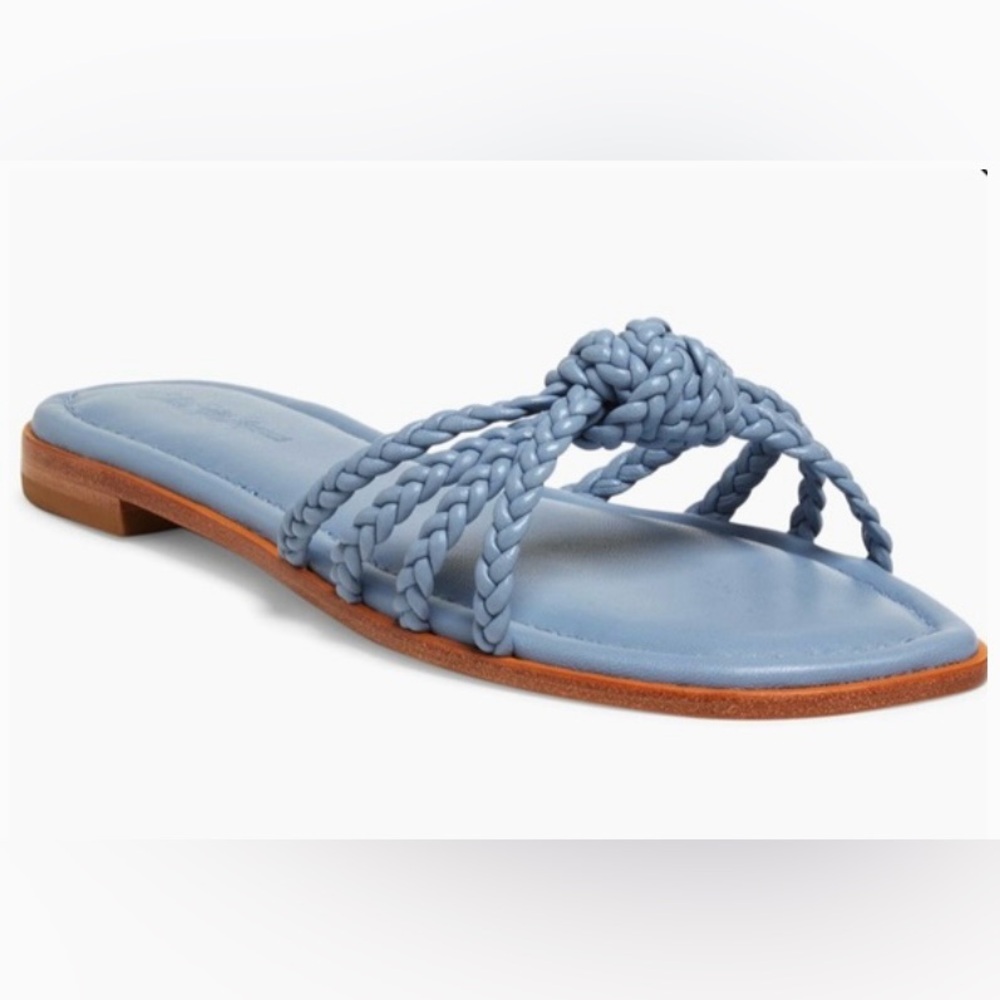 Brand New Saks Fifth Avenue Deluxe Napa Leather Sandals Size 39.5 (8.5) Sky Blue